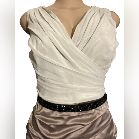 🤑SOLD🤑 Express Bodycon Dress Tan Color Block Stretch Mini Sleeveless Sexy - Picture 2 of 8